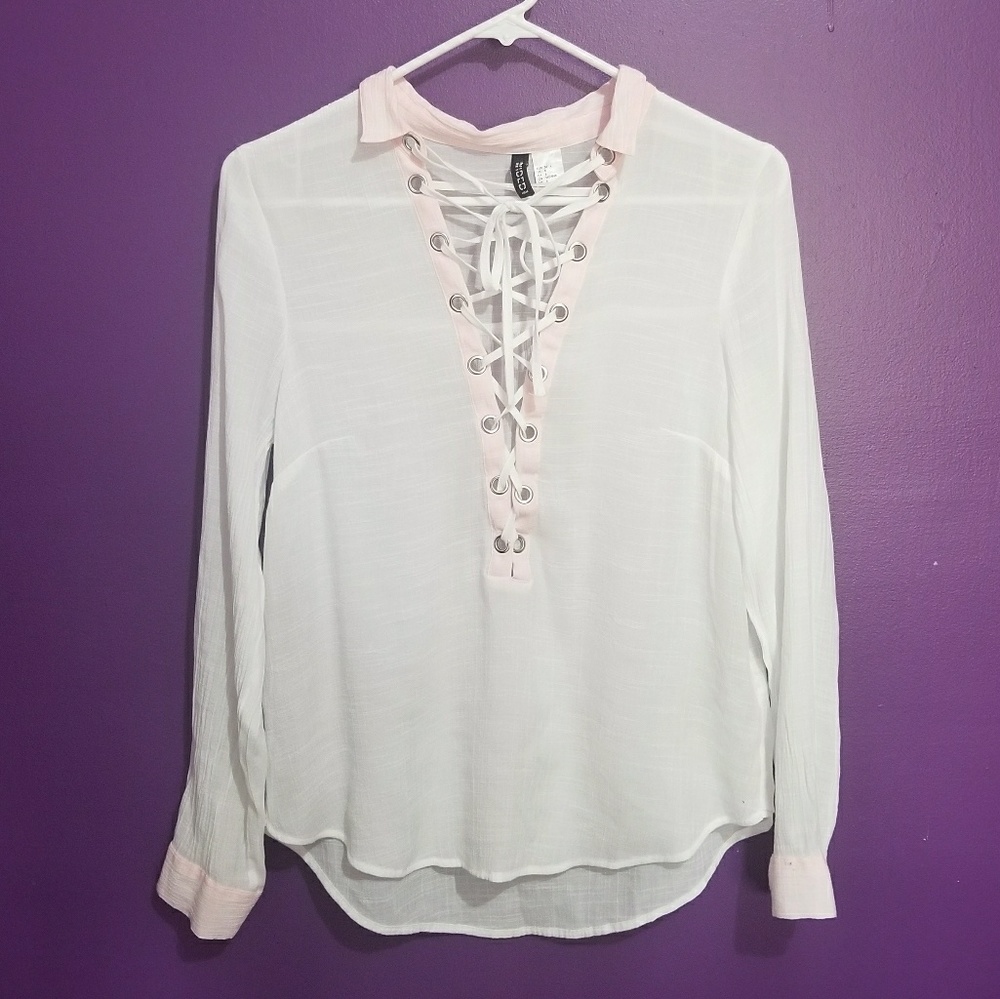 SALE!! H&M White Long-Sleeved Tie Up Top